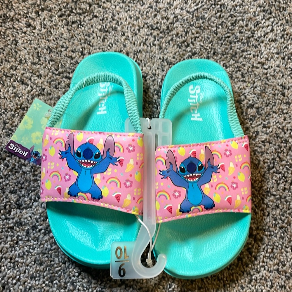 NWT Toddler Disney Stitch Sandals!